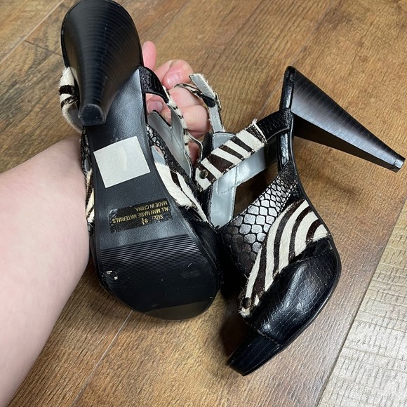 BKE Woman’s Snakeskin / Zebra Printed Classic Chic Heels Size 8 1/2 - Picture 7 of 7